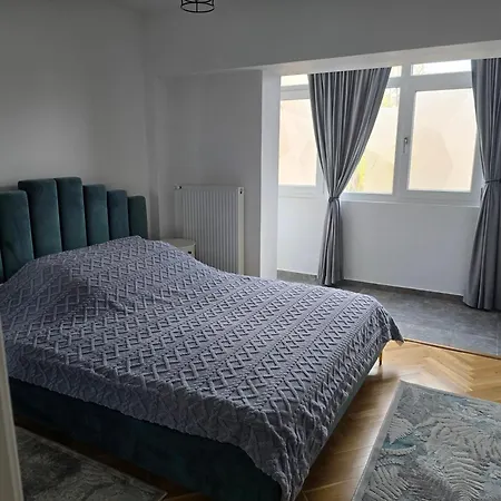 Ultracentral Apartment Craiova